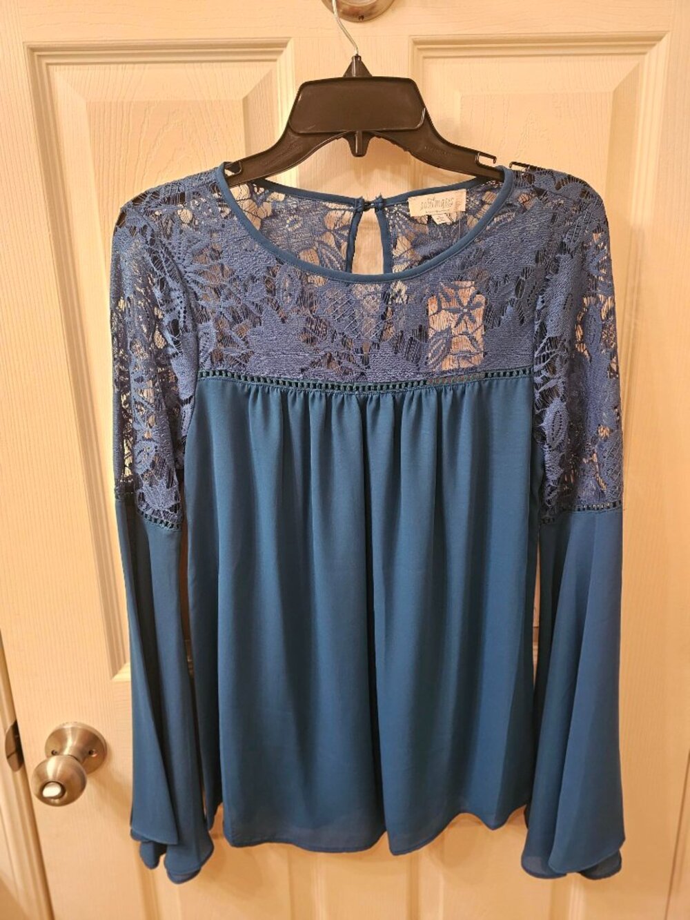 NWT Soulmates Large Teal Blue Blouse w / Lace Detail